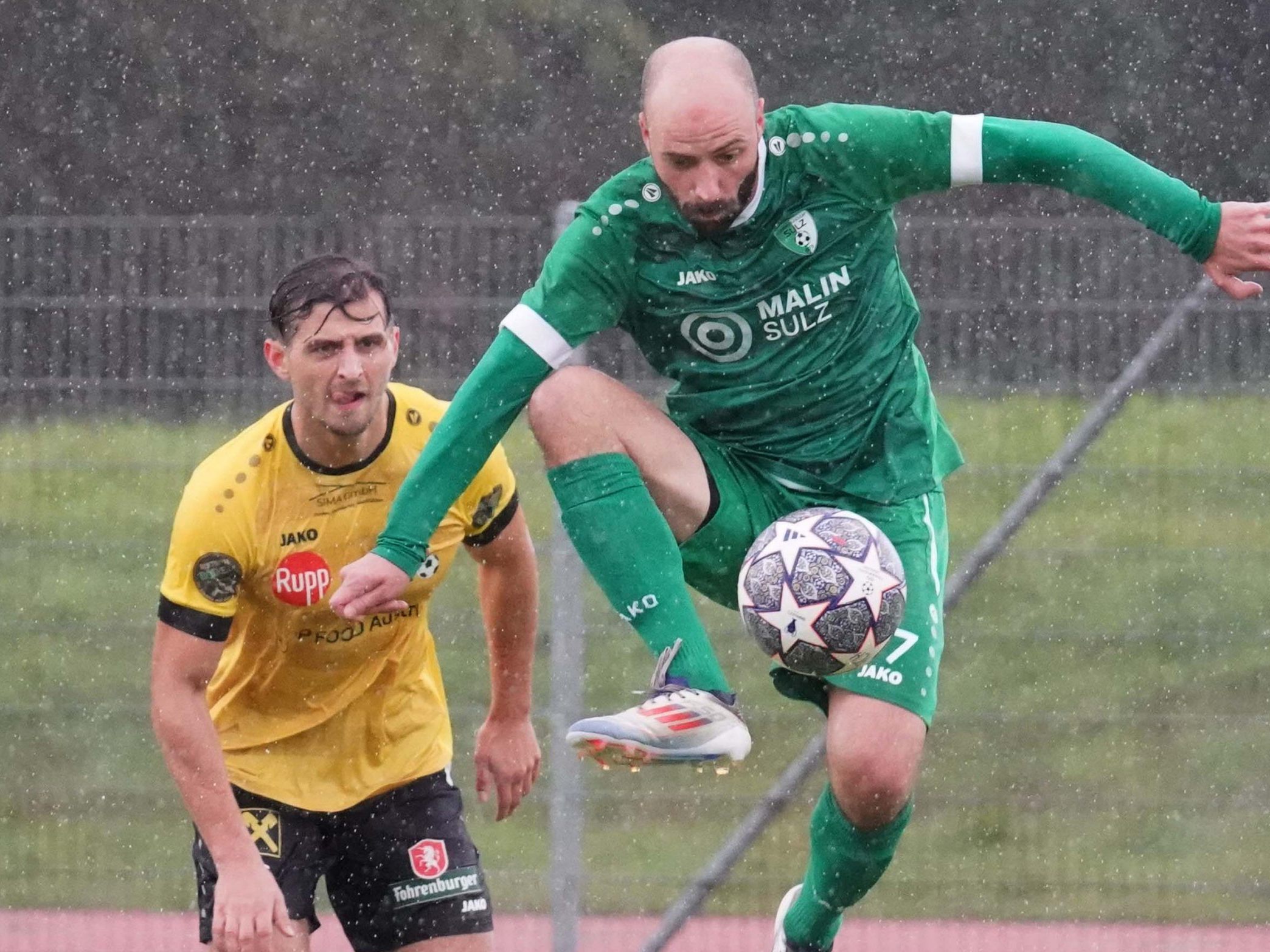 Mathias Pointner mit gekonnter Ballannahme