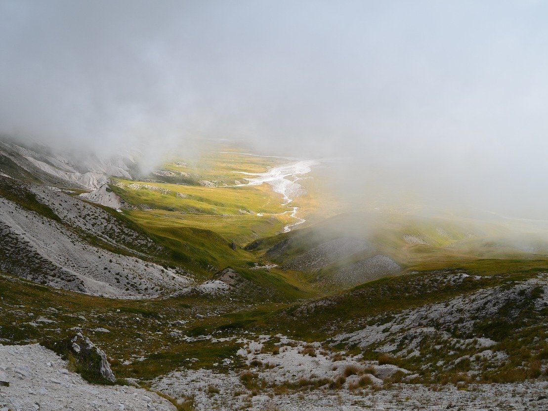 Touren im Hochgebirge sind laut Alpenverein wegen der Kaltfront tabu.