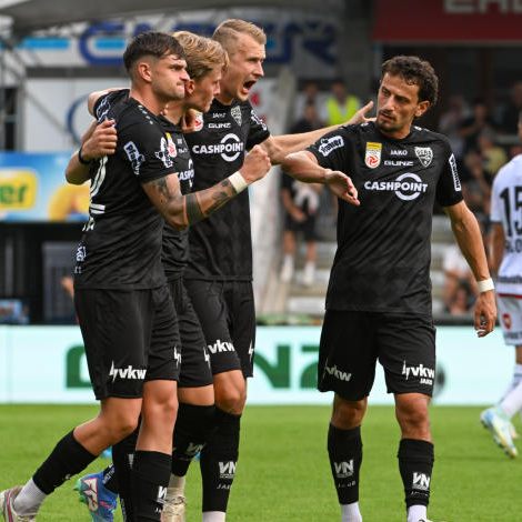 Nach einem guten Saisonstart geht es für Altach jetzt zum Ex-Verein von Trainer Standfest.