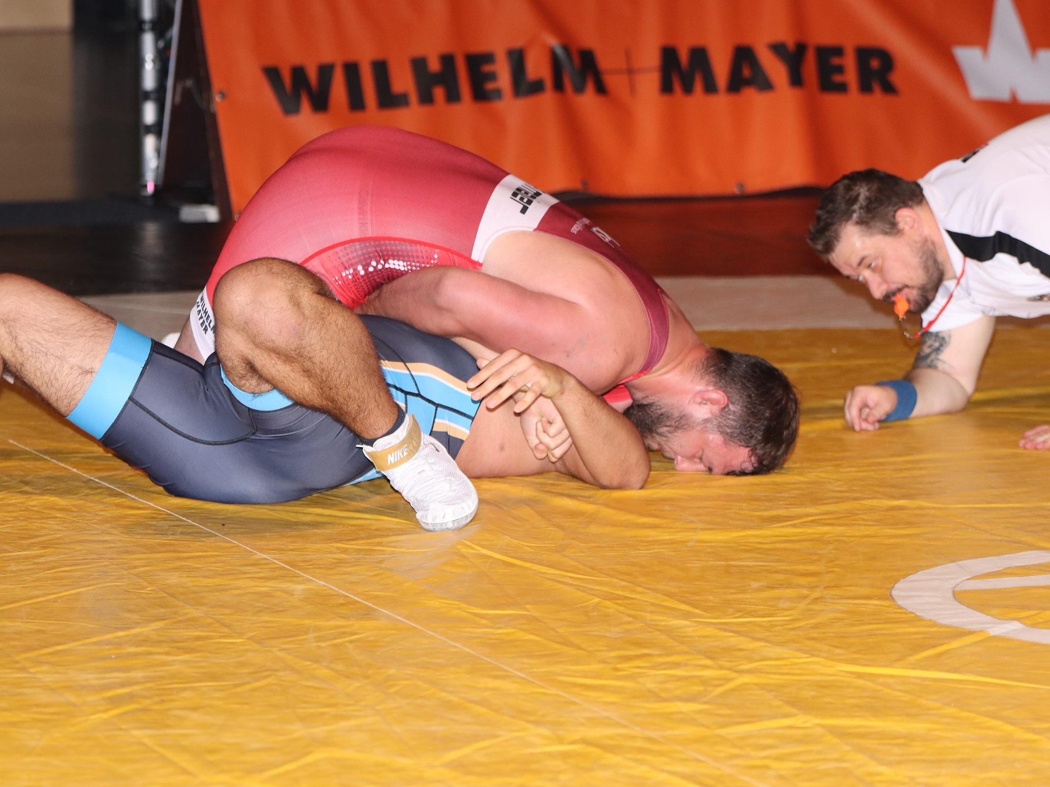 Schwergewichtler Johannes Ludescher gewann auf Schulter. Schwergewichtler Johannes Ludescher gewann auf Schulter.