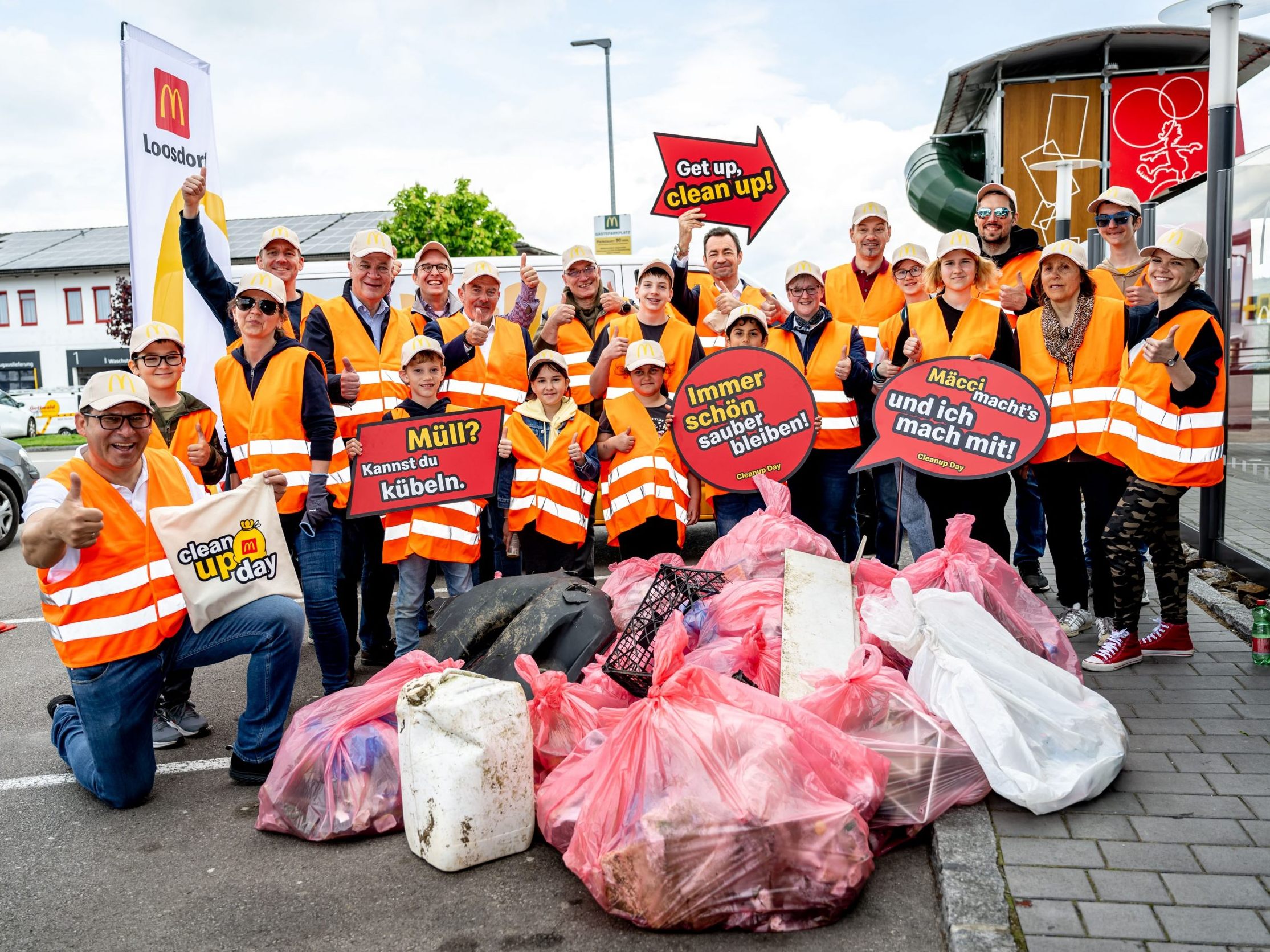 McDonald’s lädt wieder zum World Cleanup Day ein.