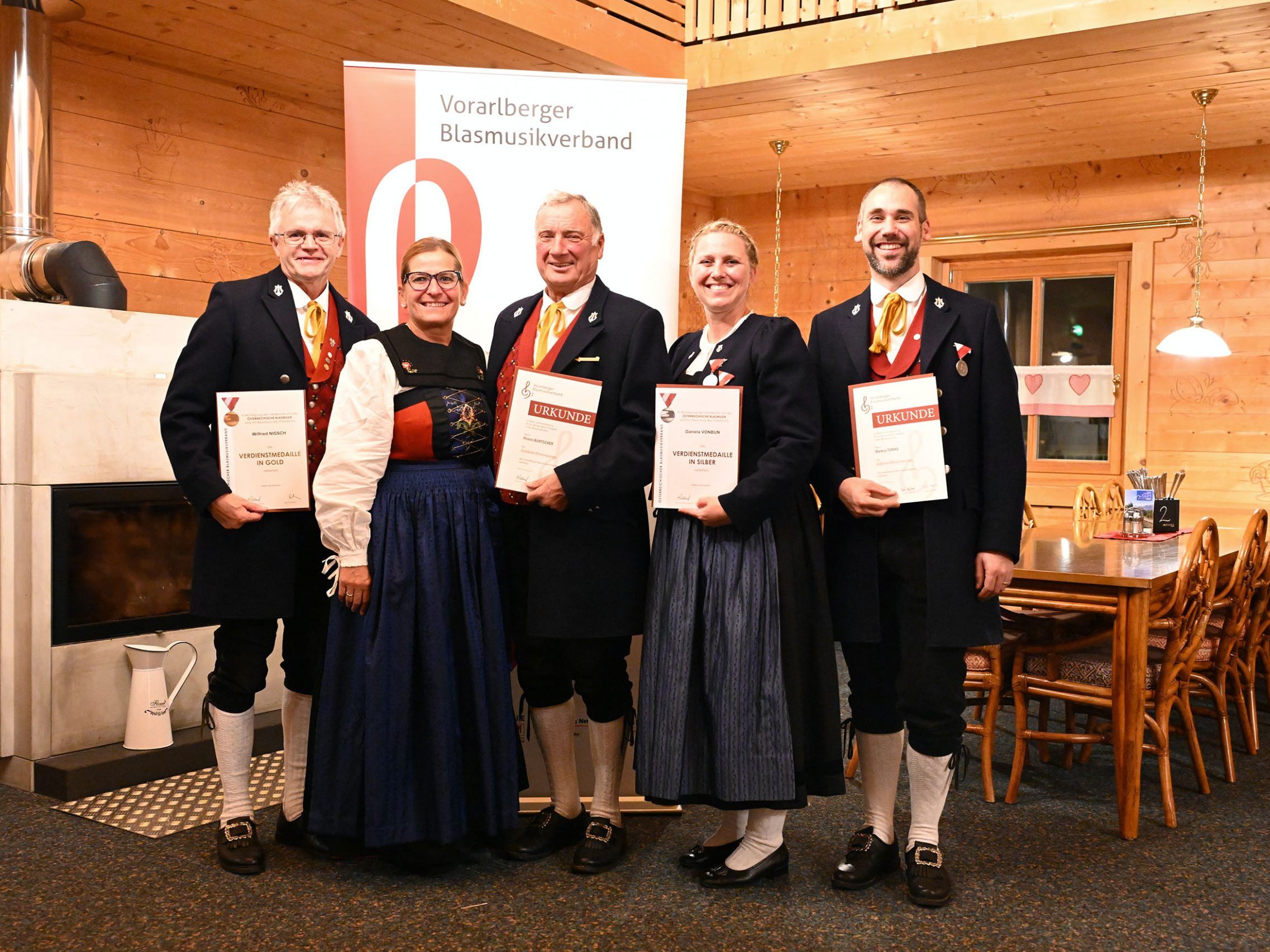4 Musikanten der Bürgermusik Nenzing wurden geehrt. 4 Musikanten der Bürgermusik Nenzing wurden geehrt.