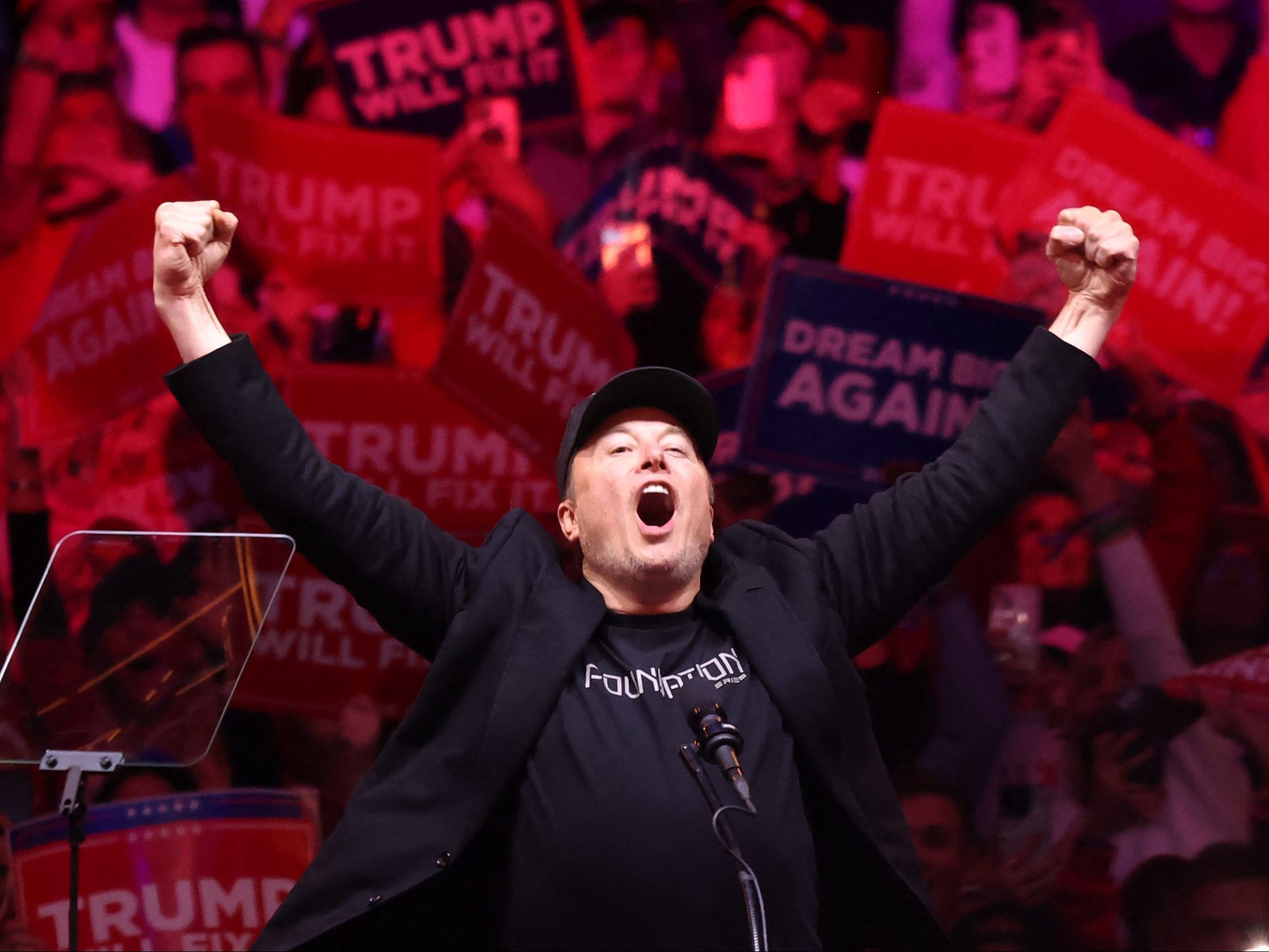Elon Musk wird wegen seiner Millionen-Tombola im US-Wahlkampf verklagt. Elon Musk wird wegen seiner Millionen-Tombola im US-Wahlkampf verklagt.