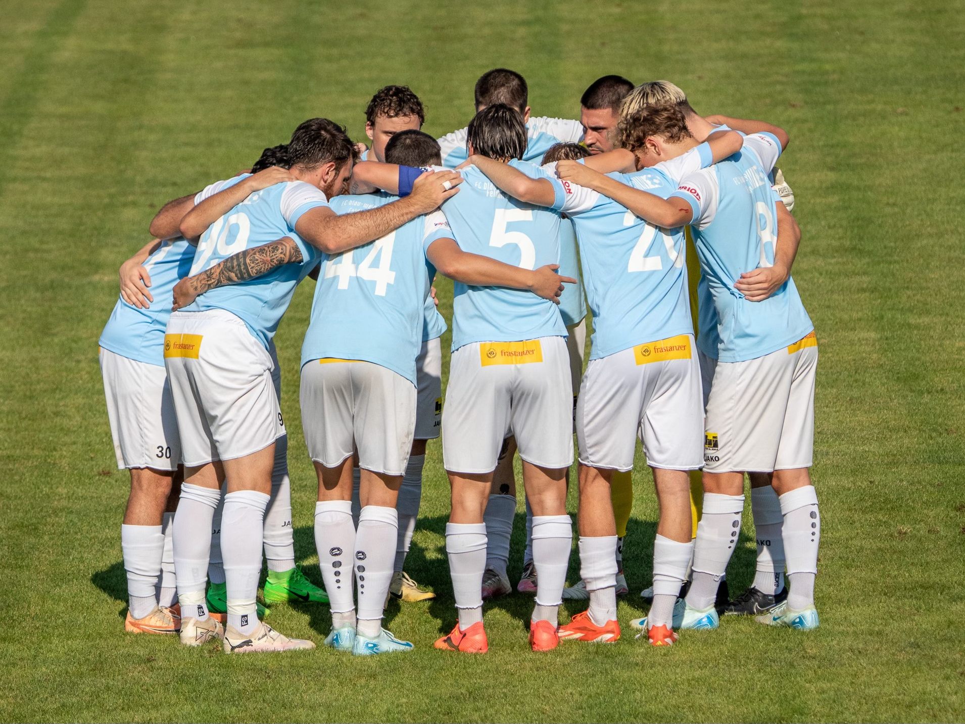 Einschwören auf das wichtige vorletzte Heimspiel. Einschwören auf das wichtige vorletzte Heimspiel.