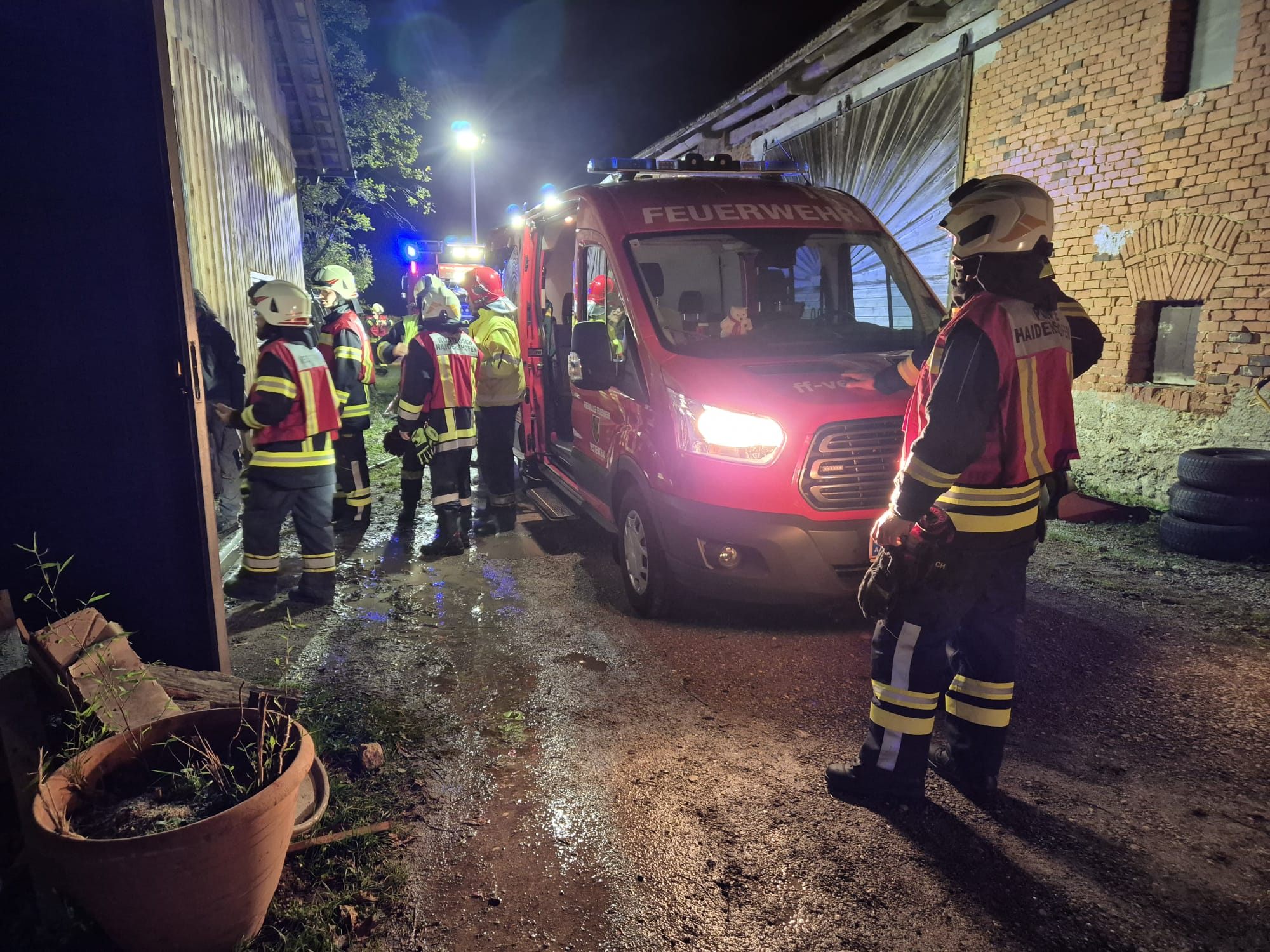 Eine Ausbreitung der Flammen wurde durch die Einsatzkräfte verhindert.
