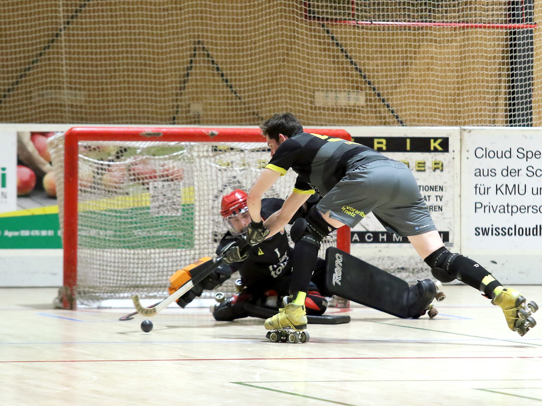 Am Ende gab es für den RHC Dornbirn einen verdienten Punkt, der an diesem Abend auch ein wenig den beiden Argentiniern Lestorto (Hattrick) und Maturano (Doppelpack) zuzuschreiben war.t. Am Ende gab es für den RHC Dornbirn einen verdienten Punkt, der an diesem Abend auch ein wenig den beiden Argentiniern Lestorto (Hattrick) und Maturano (Doppelpack) zuzuschreiben war.t.