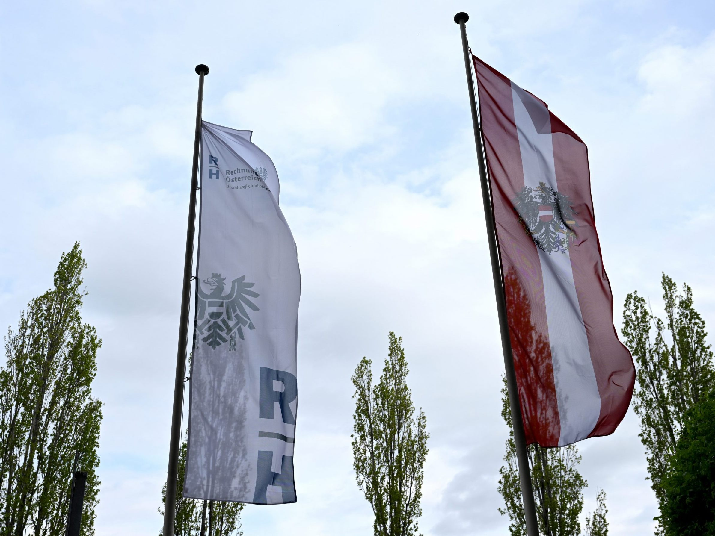 Die Wiener Neustädter Politik übt Kritik an den RH-Prüfern.