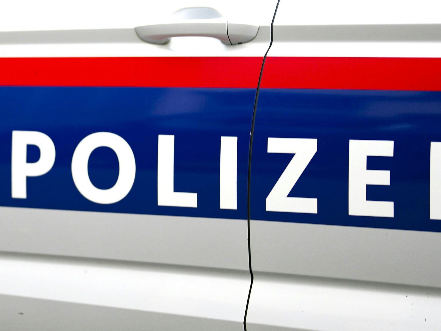 Weitere Ermittlungen sind im Gange. Weitere Ermittlungen sind im Gange.