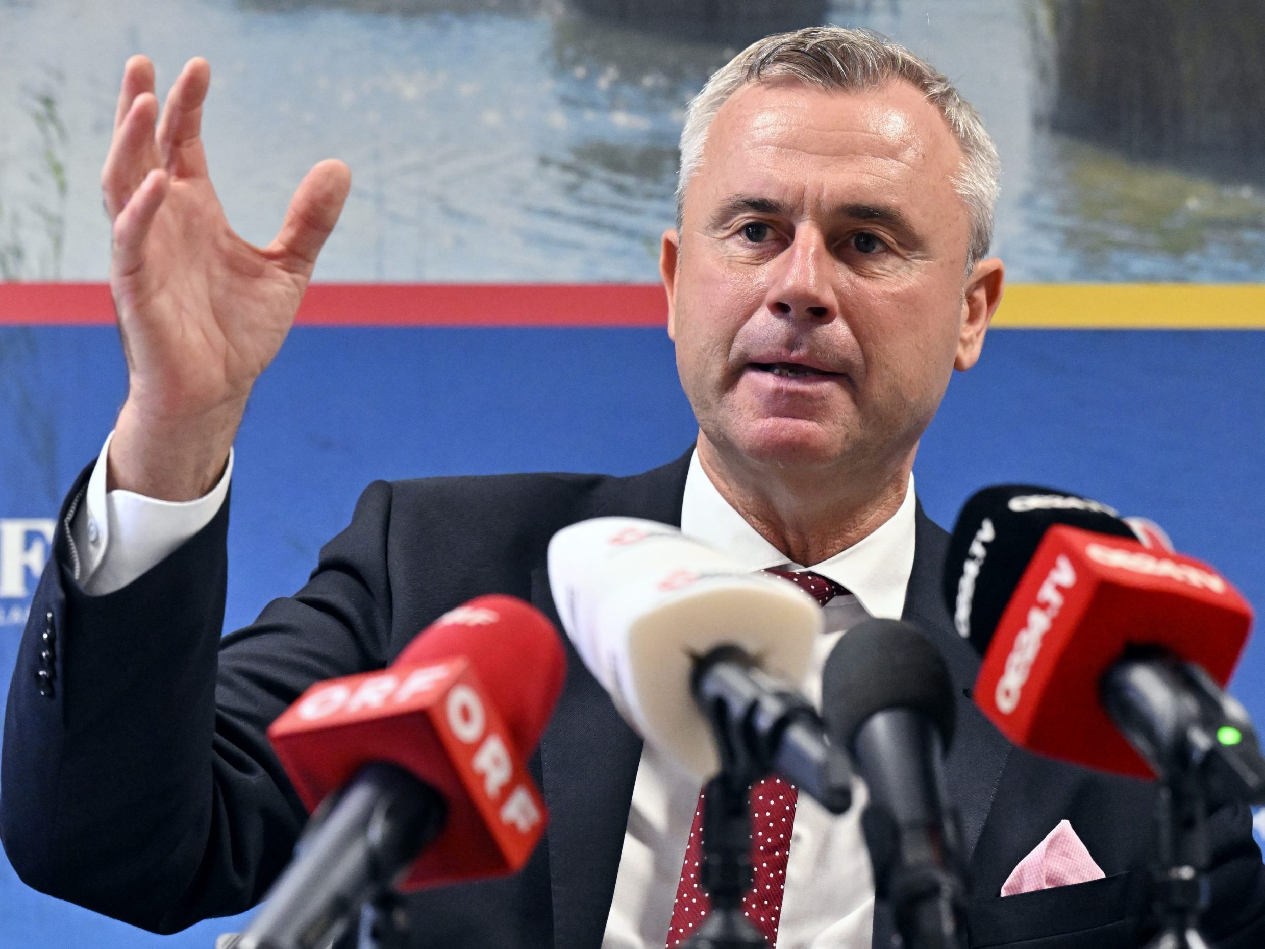 "Ich komme nicht ins Burgenland zurück, um Zweiter zu werden", so Hofer vor der Landtagswahl. "Ich komme nicht ins Burgenland zurück, um Zweiter zu werden", so Hofer vor der Landtagswahl.