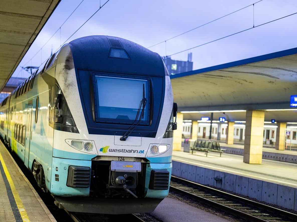 Bei der Westbahn tut sich was. Bei der Westbahn tut sich was.