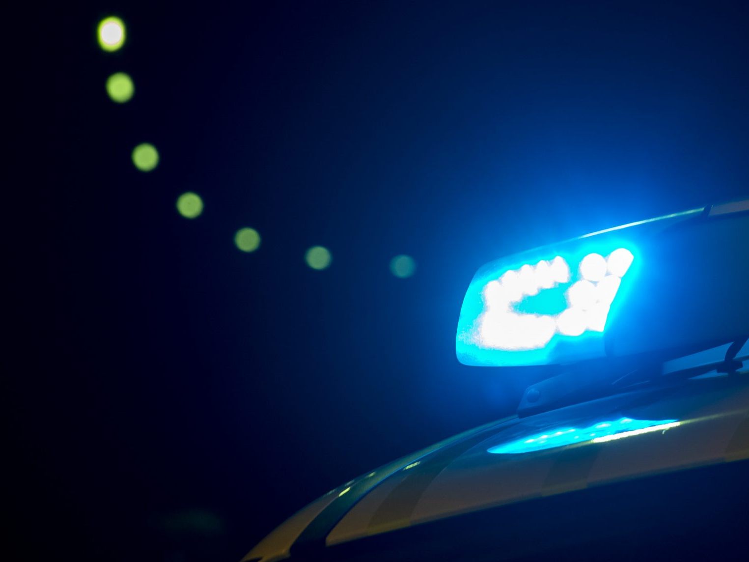 Ein 46-Jähriger wurde von Erdmassen verschüttet.