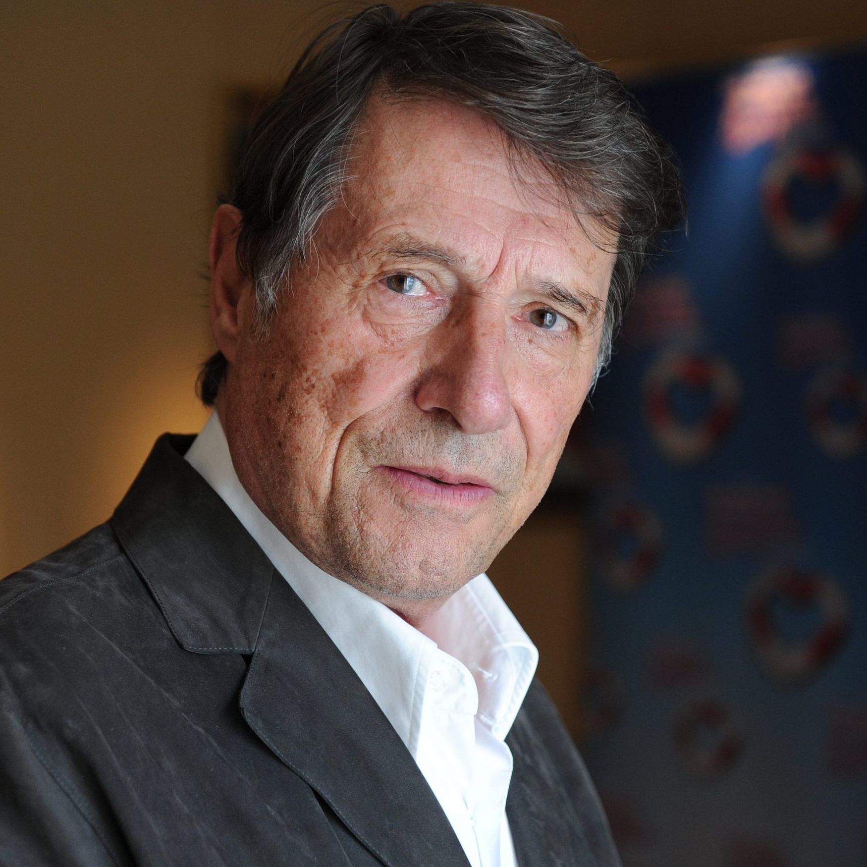 Udo Jürgens belegt die heimischen Albumcharts mit Platz eins.