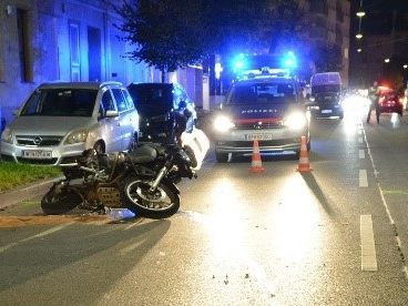 Motorradfahrer kolidierte mit PKW Motorradfahrer kolidierte mit PKW