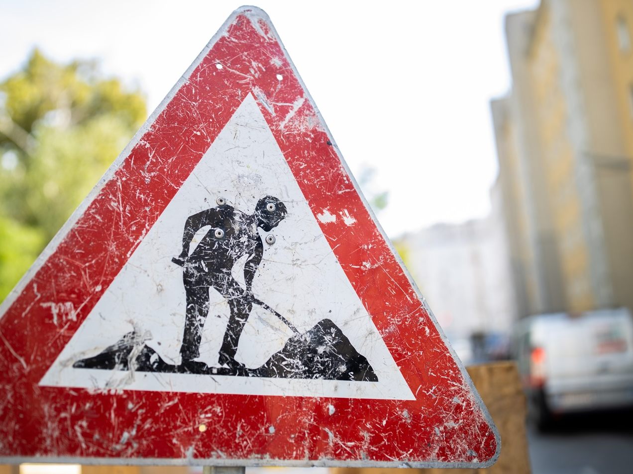 Gehsteigsanierungsarbeiten stehen in der Wienerbergstraße in Wien-Meidling bevor. Gehsteigsanierungsarbeiten stehen in der Wienerbergstraße in Wien-Meidling bevor.