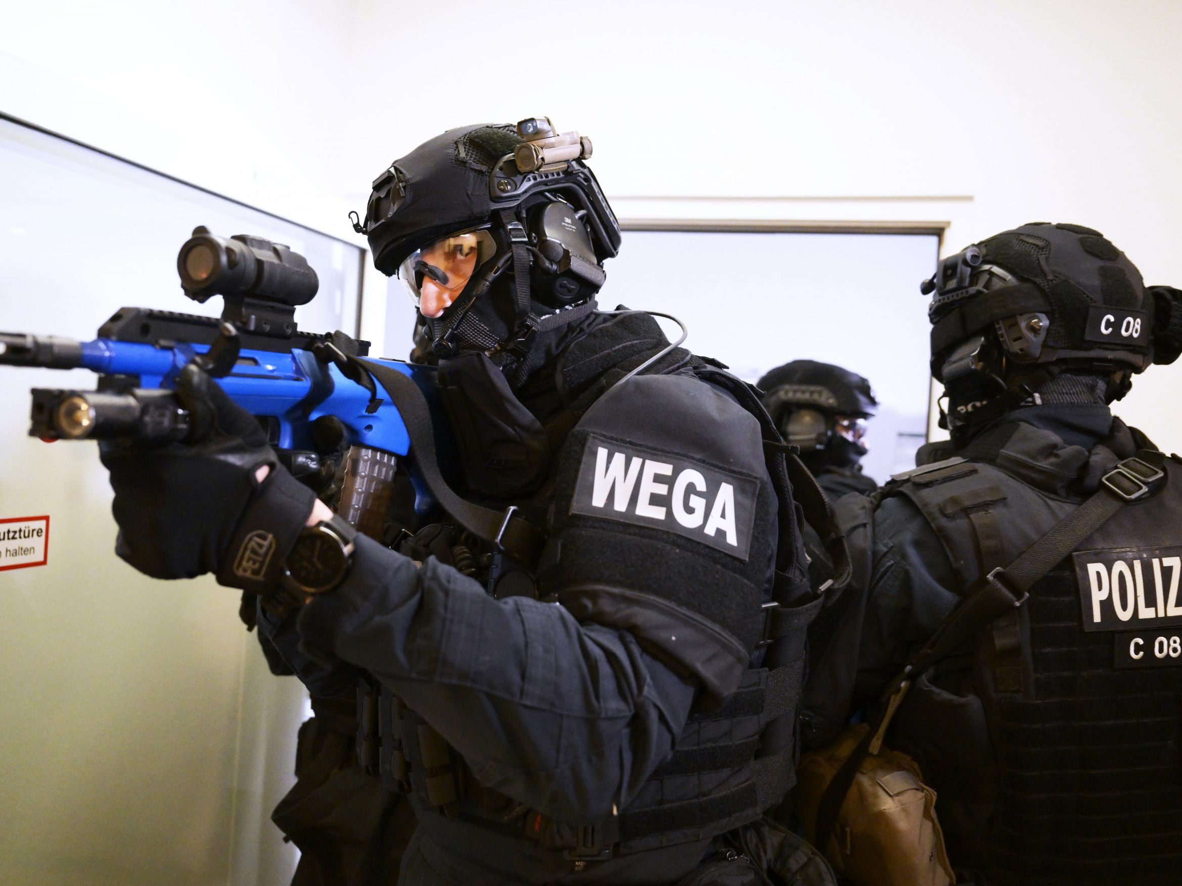 WEGA-Einsatz nach Drohung mit Waffe in Favoriten.