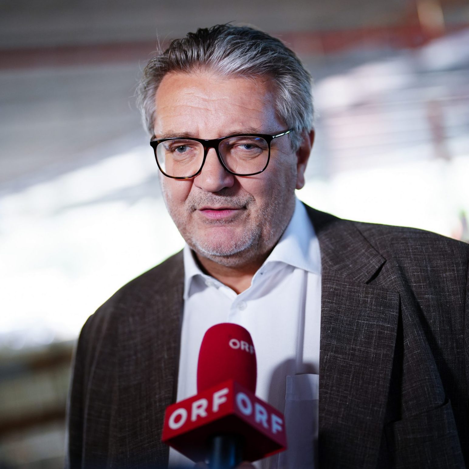 Hacker verteidigt Wiens Vorgehen bei Gastpatienten.