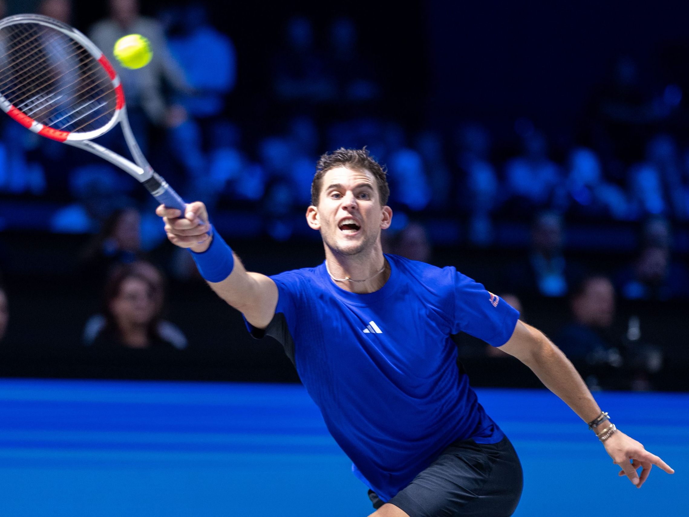 "Die ganze Reise war ein Traum, deshalb will ich wirklich, dass der Abend auch euch gehört", sagte Thiem nach dem Aus zu den 9.800 Fans. "Die ganze Reise war ein Traum, deshalb will ich wirklich, dass der Abend auch euch gehört", sagte Thiem nach dem Aus zu den 9.800 Fans.