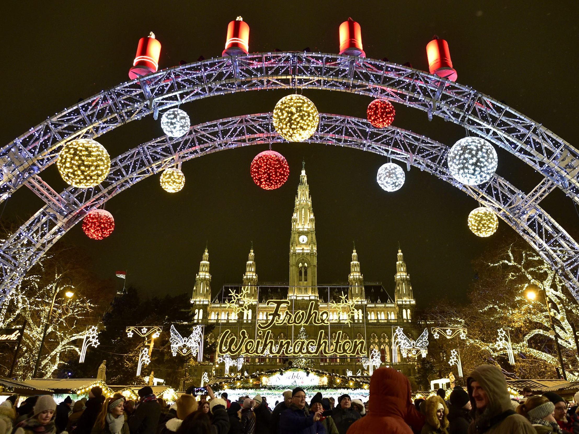 Die Wiener Einfahrtsregelung für Busse startet am Adventssamstag. Die Wiener Einfahrtsregelung für Busse startet am Adventssamstag.