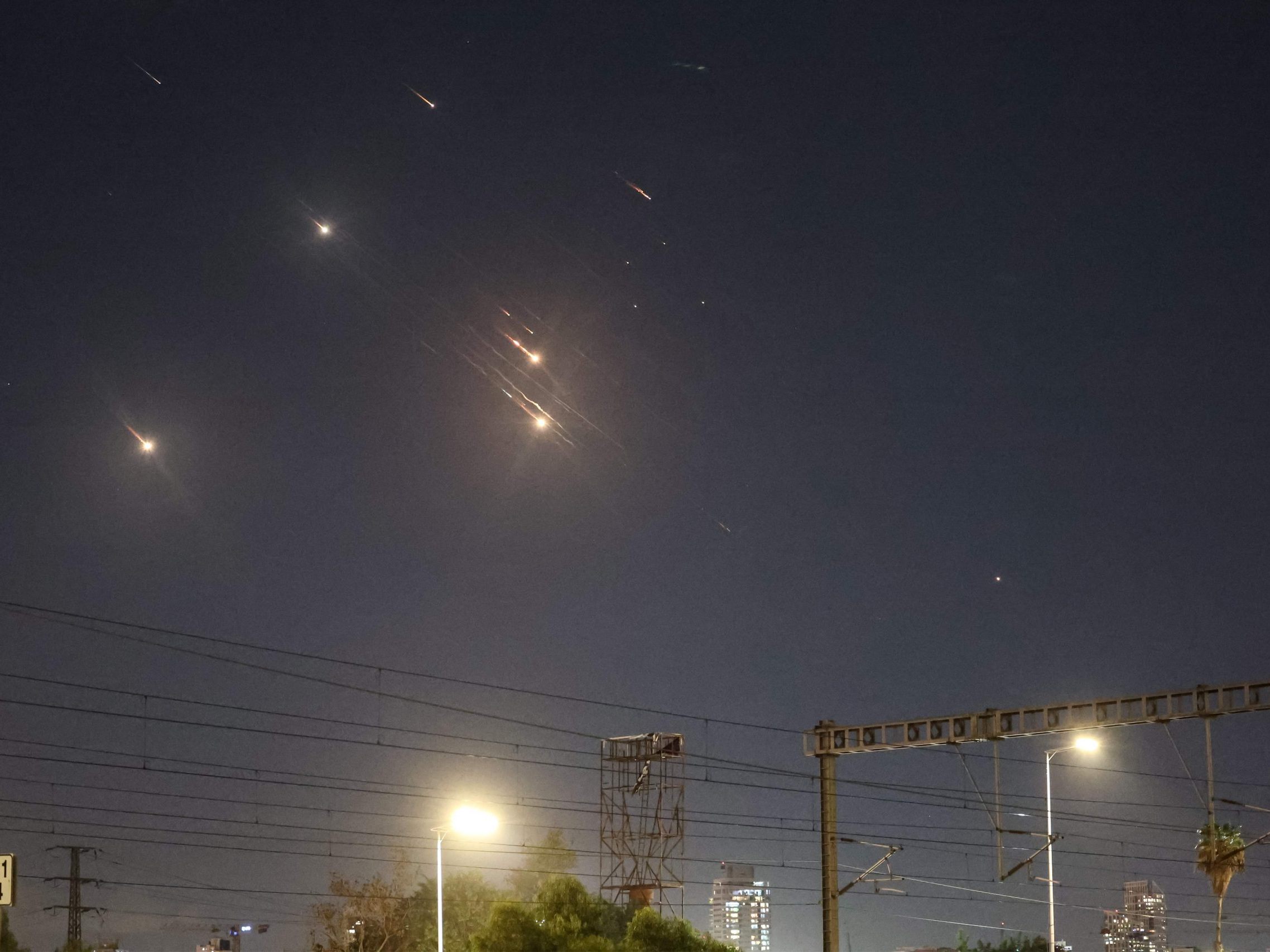 Iran hat Raketen auf Israel abgefeuert.
