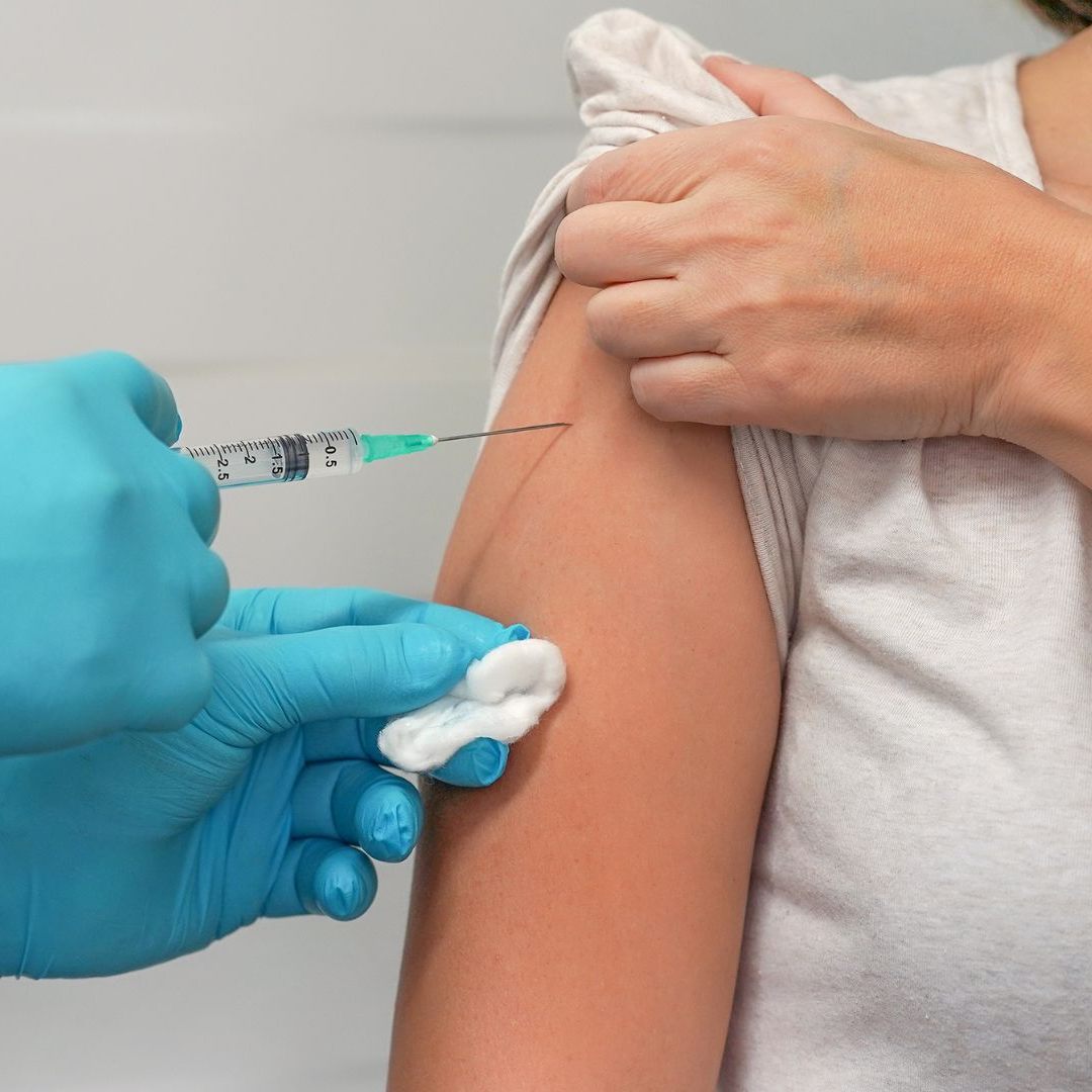 Seit 1. Juli ist die HPV-Impfung für junge Erwachsene bis zum 30. Geburtstag kostenlos.