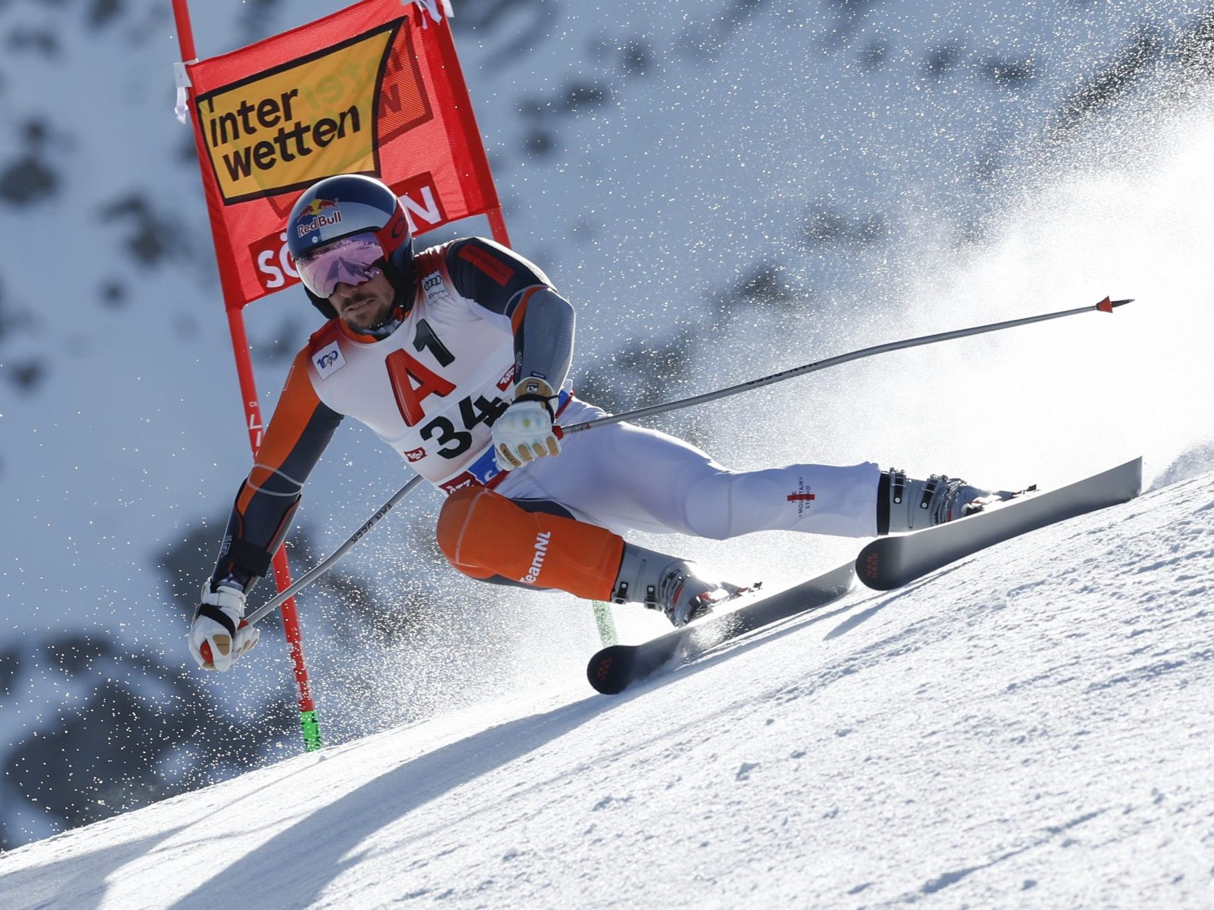 Hirscher mit solider Leistung bei seinem Comeback Hirscher mit solider Leistung bei seinem Comeback