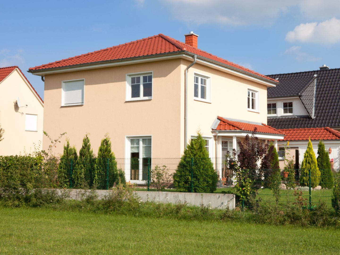 Die Preise für ein typisches Einfamilienhaus in Österreich sind im 1. Halbjahr 2024 zurückgegangen.