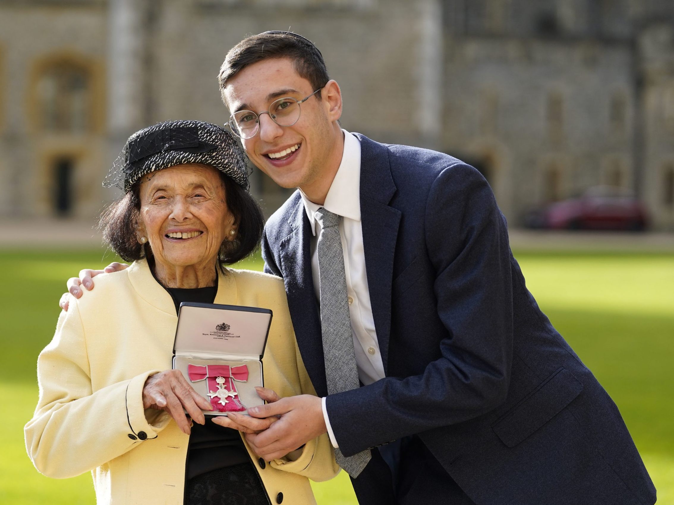 Auschwitz-Überlebende Lily Ebert ist im Alter von 100 Jahren verstorben.