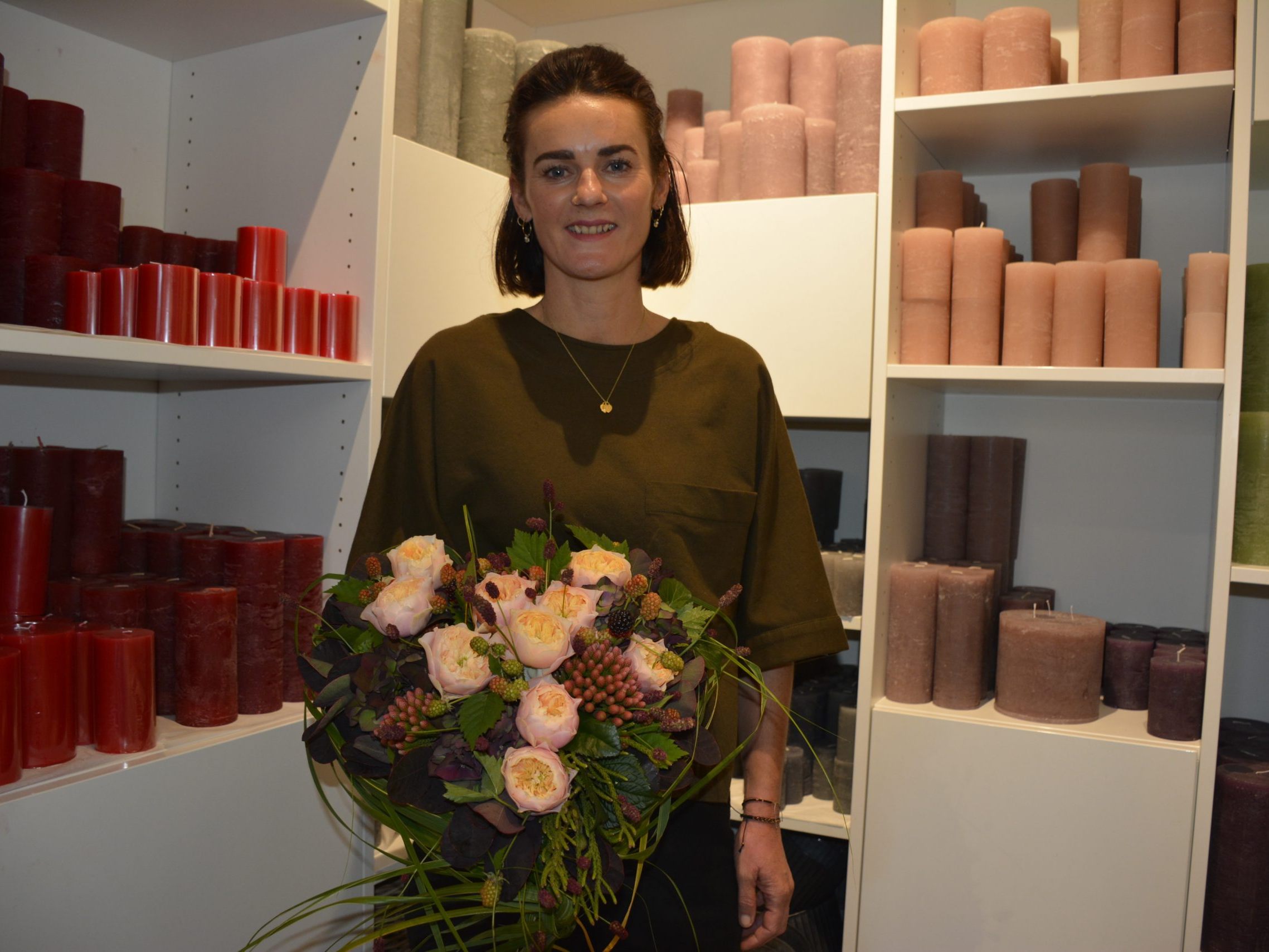 Yvonne Peter zeigt ihre Arbeit.