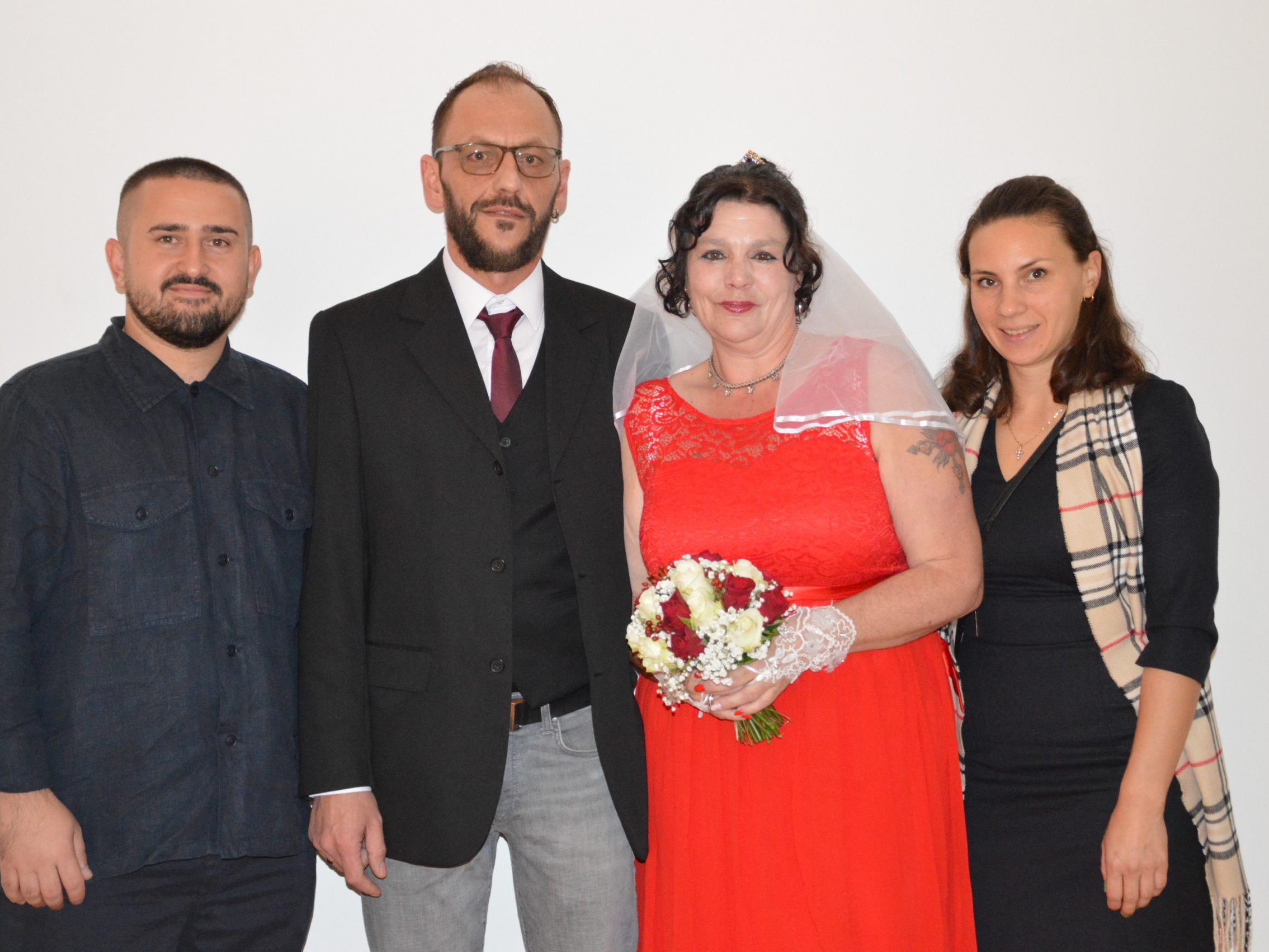 Sandra Schiefermayr und Sanel Hafuric haben standesamtlich geheiratet. Sandra Schiefermayr und Sanel Hafuric haben standesamtlich geheiratet.