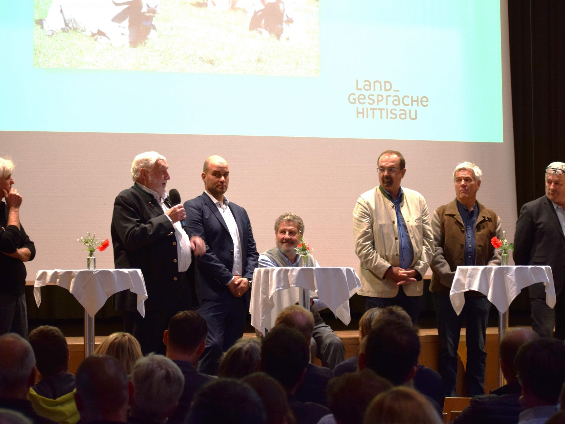 Die Expertenrunde stellte sich abschließend der Diskussion mit dem Publikum.