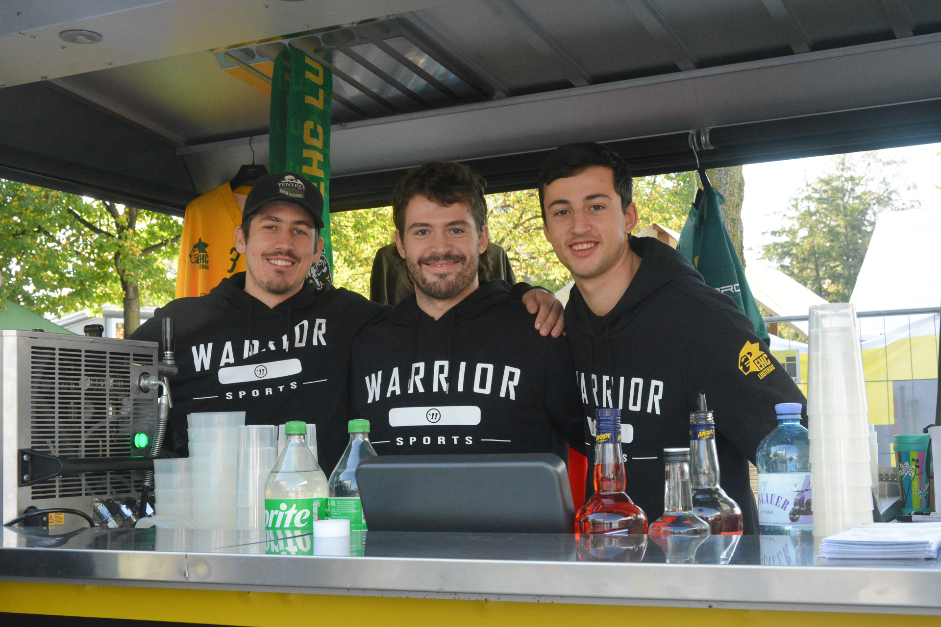 An Getränken fehlt es am 13. Oktober in Lustenau nicht ©VN/tBernadette von Sontagh
