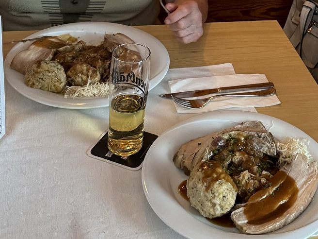 Schlachtpartie mit dem Pensionistenverband Götzis. Schlachtpartie mit dem Pensionistenverband Götzis.