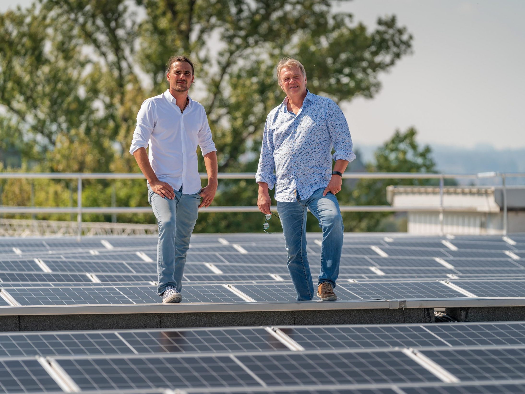 Robert Veronik, Geschäftsführer von Hansesun Photovoltaik Swiss (links), und Andreas Müller, Vertrieb- und Marketingleitung bei Hansesun Austria.
