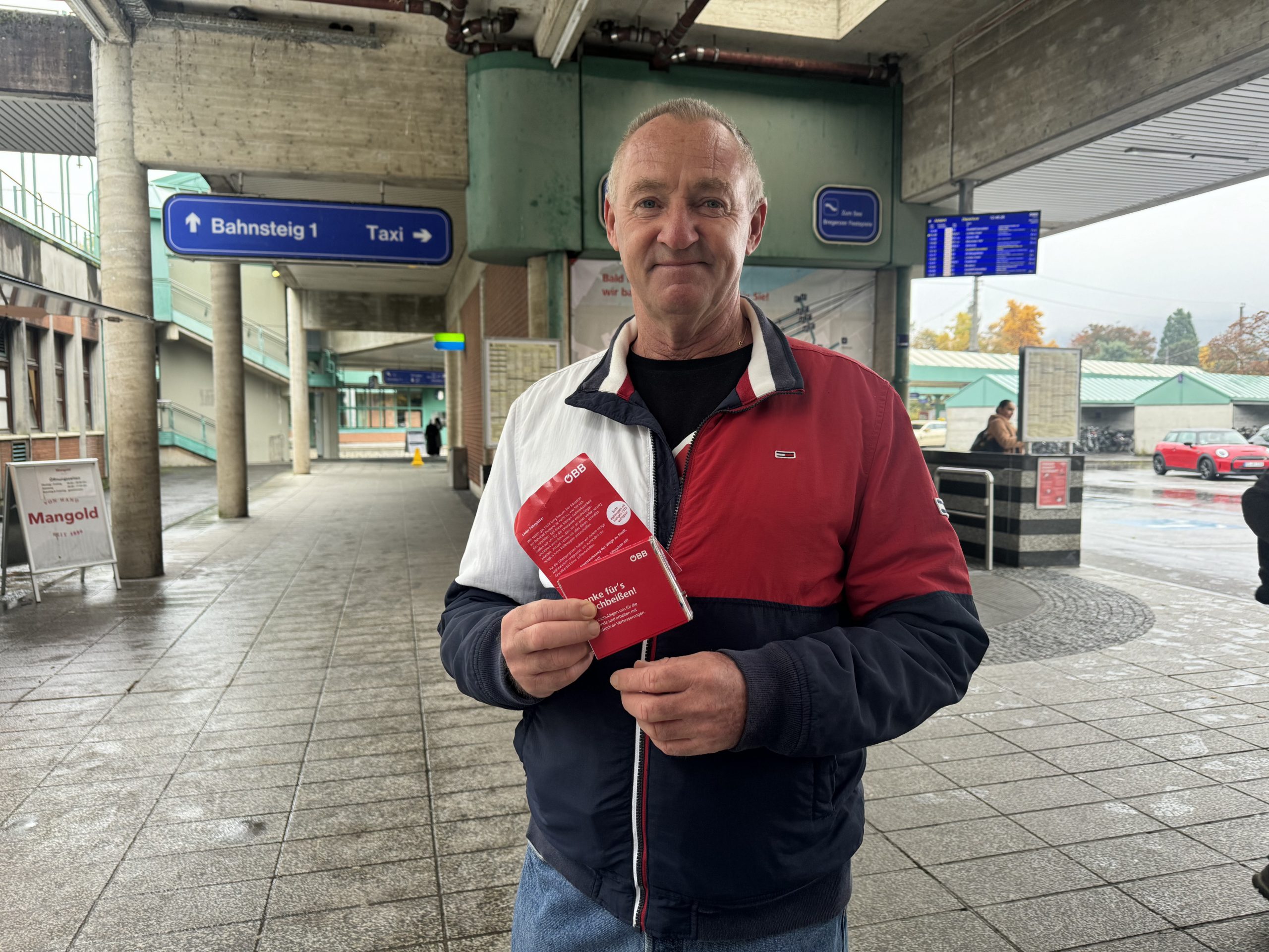 Alfred Salzmann aus Bregenz ist mit dem Bahnhof alles andere als zufrieden.