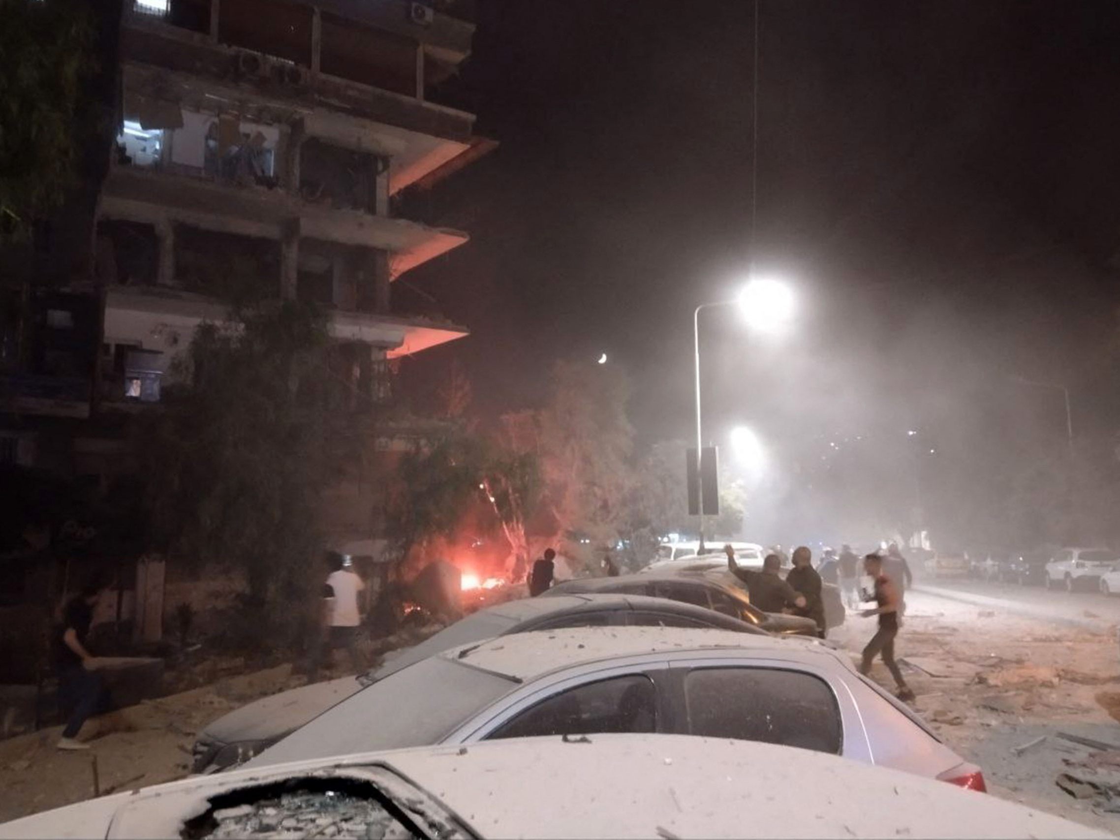 Israel flog wiederholt Luftangriffe in Syrien. Israel flog wiederholt Luftangriffe in Syrien.