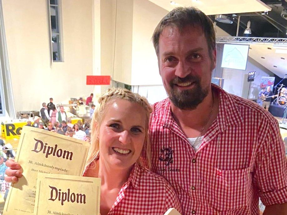 Petra und Michael Amann bei der 30. Almkäseolympiade in Galtür. Petra und Michael Amann bei der 30. Almkäseolympiade in Galtür.