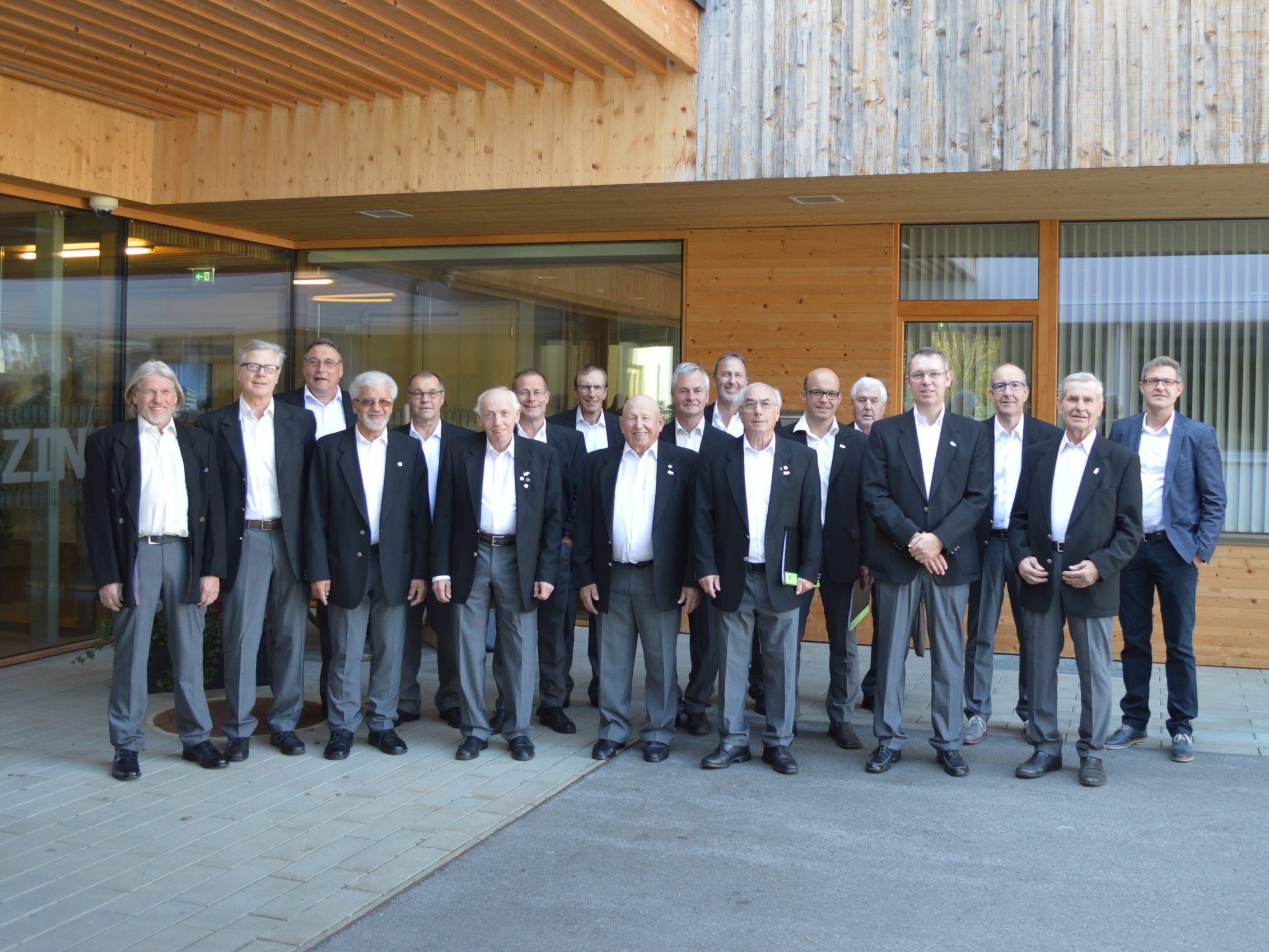Der Männerchor Nenzing ist gut vorbereitet, der Konzertabend kann kommen. Der Männerchor Nenzing ist gut vorbereitet, der Konzertabend kann kommen.