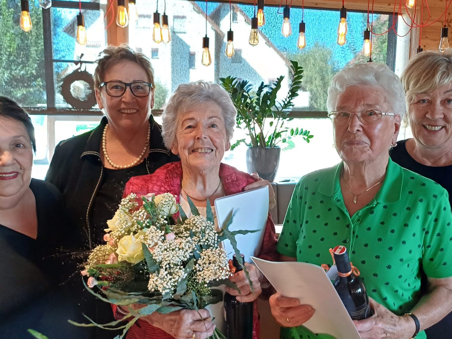 35 Jahre Mitgliedschaft Klara Rosemann u. Maria Müller 35 Jahre Mitgliedschaft Klara Rosemann u. Maria Müller