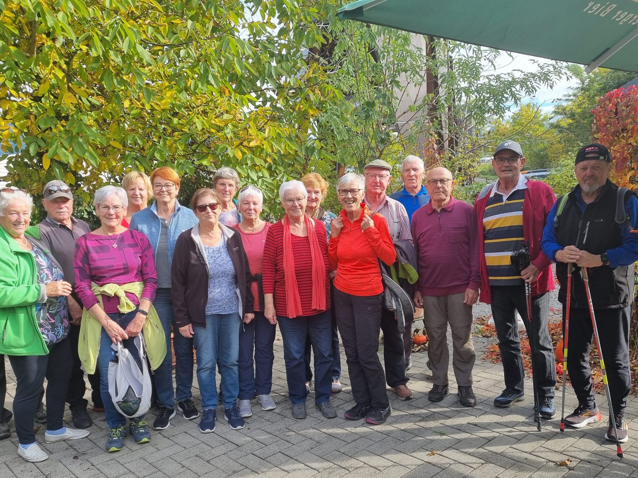DIe Mitglieder wanderten zum Frutzstüble.
