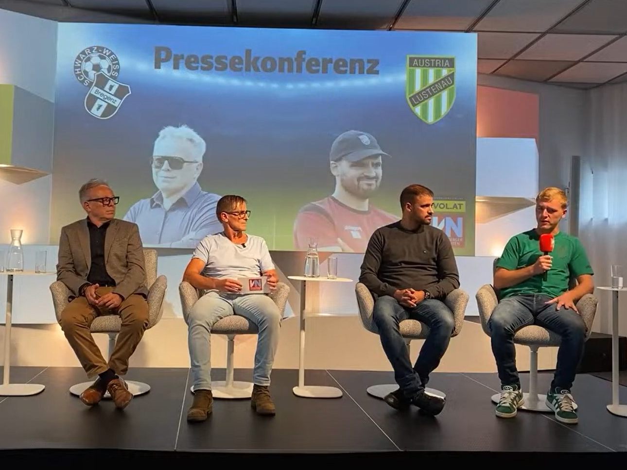 Die Pressekonferenz vor dem Derby am Samstag. Die Pressekonferenz vor dem Derby am Samstag.