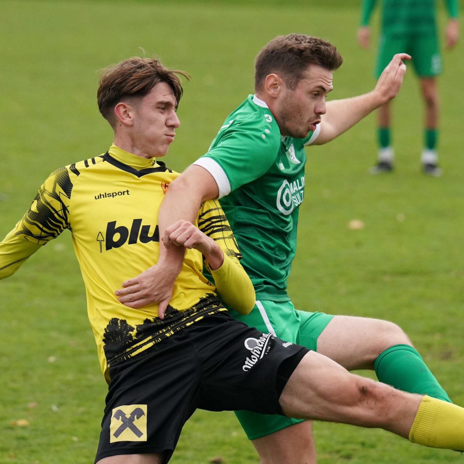 Der zweifache Torschütze Pascal Reder im Zweikampf.