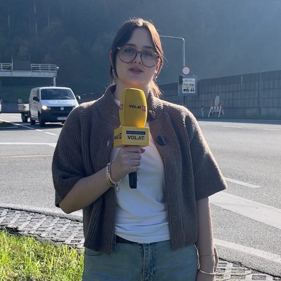 Für Wartungs-, Reinigungs- und Instandhaltungsarbeiten sind in dieser und den nächsten Wochen nächtliche Sperren des Achraintunnels (L 200) erforderlich.