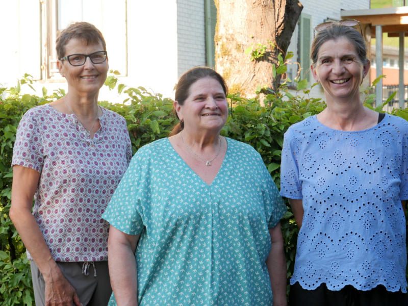 Die drei Obfrauen Karin Lampert, Priska Bickel und Waltraud Böckle freuten sich über viele Gäste. Die drei Obfrauen Karin Lampert, Priska Bickel und Waltraud Böckle freuten sich über viele Gäste.