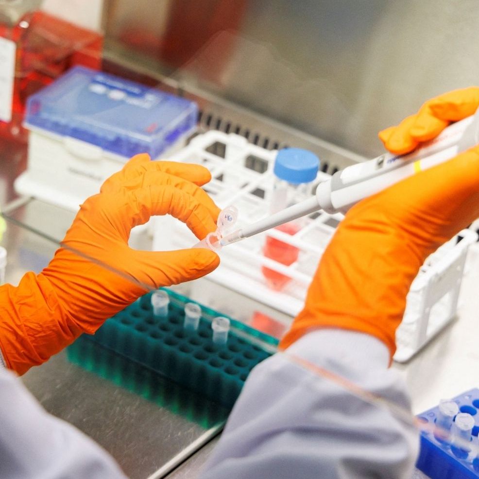 Im Nachbarland wurde erstmal die neue Variante des Mpox-Virus nachgewiesen.