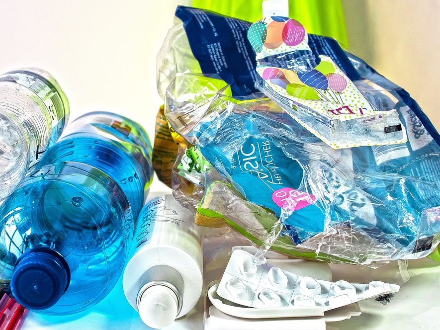 Greenpeace ruft zum Plastikmüll-Check auf.