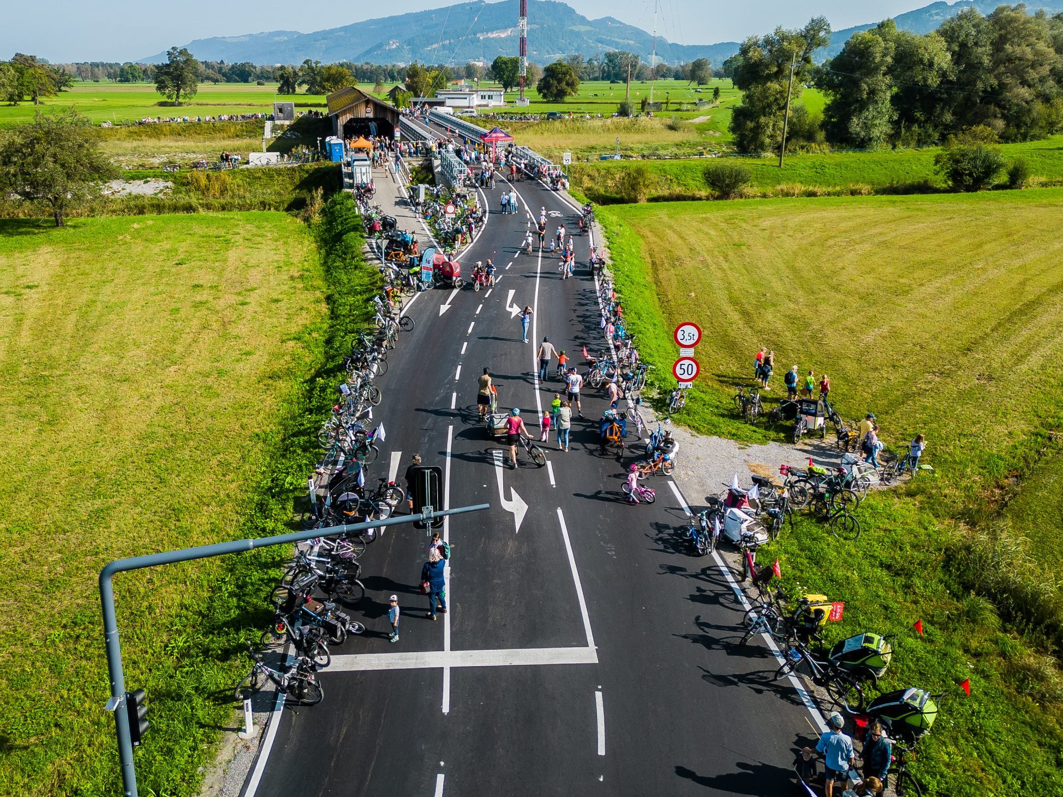 Rad-Ried-Tag. Rad-Ried-Tag.