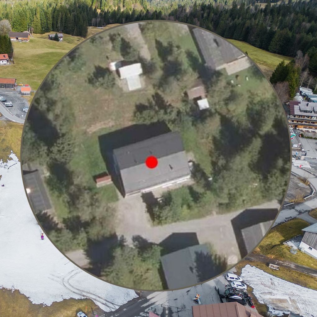 Das rot markierte Gebäude in Schetteregg soll verkauft werden.