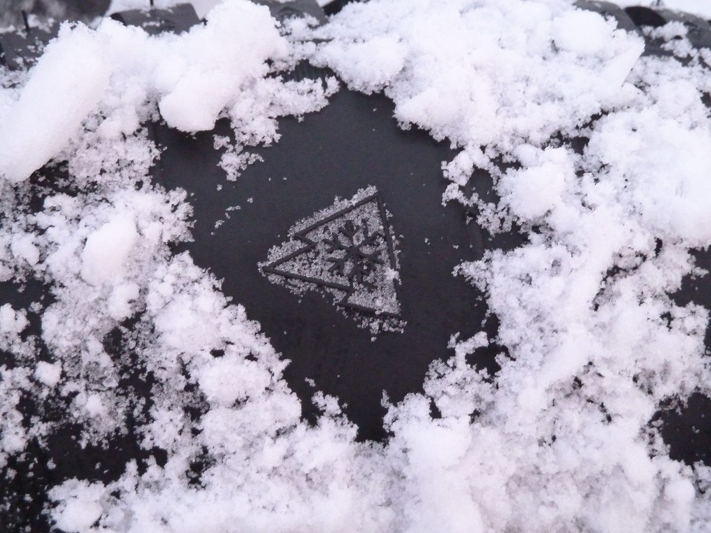 Winterreifen müssen seit 2018 Alpinsymbol aufweisen.