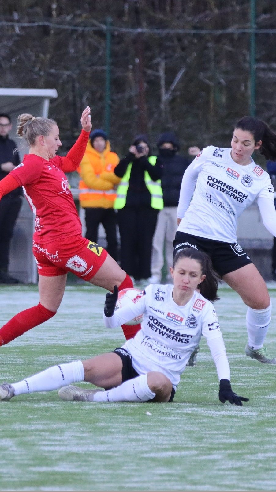 RW Rankweil Frauen mit Spielerin Tamara Saric im Bild verlieren gegen Wr. Sportclub mit 0:1.