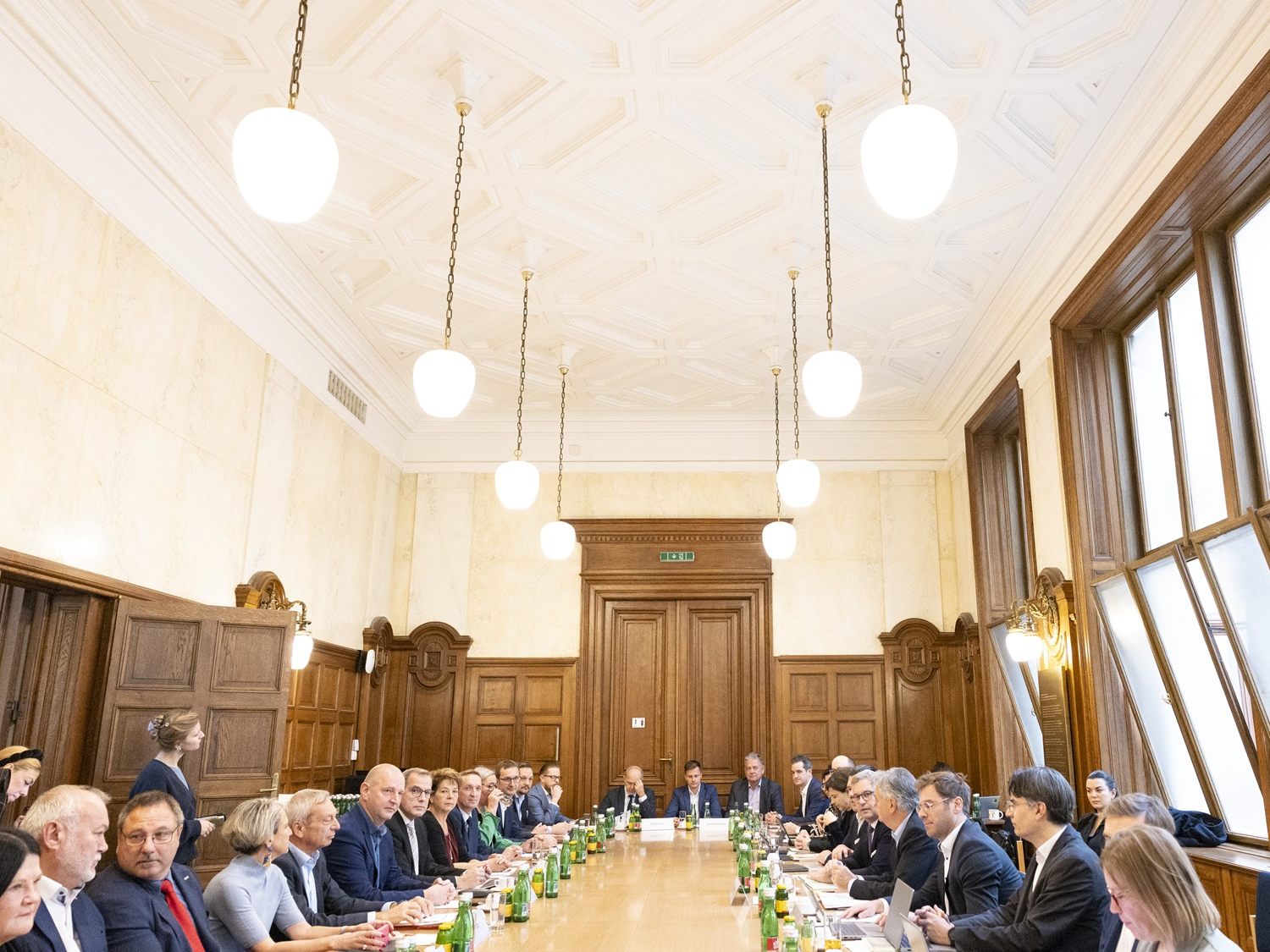 Am Montag gingen die Gehaltsverhandlungen im öffentlichen Dienst los. Am Montag gingen die Gehaltsverhandlungen im öffentlichen Dienst los.